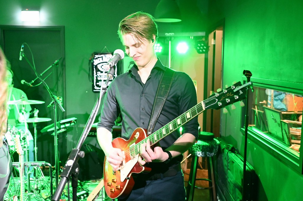 ../Images/10 jaar Ro's Barbershop 018.jpg